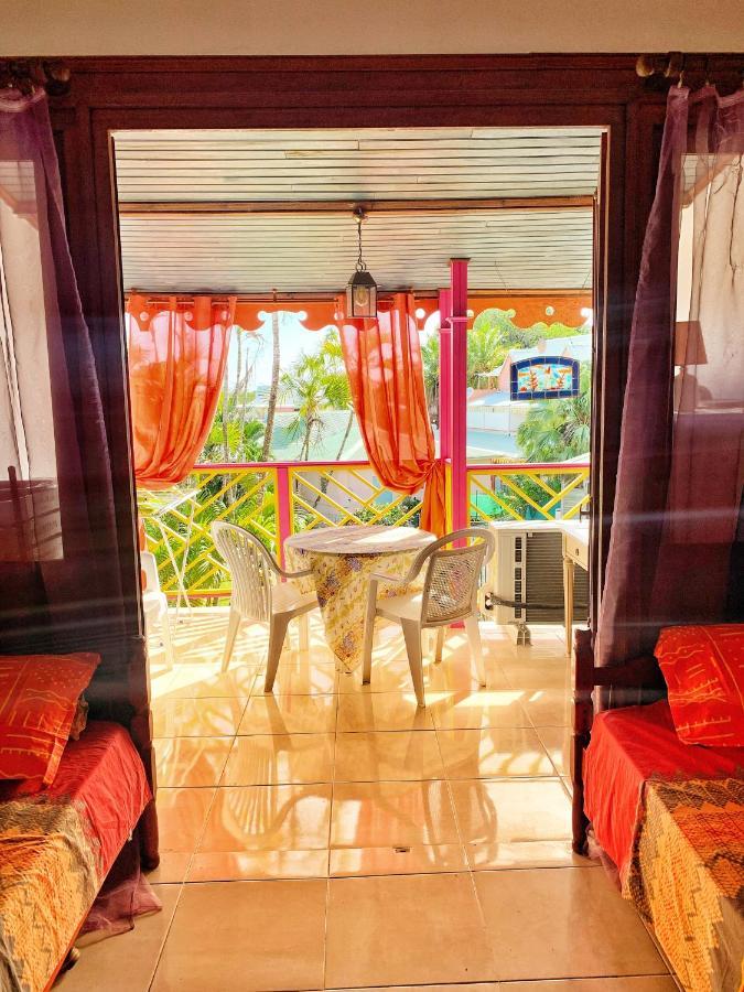 Appartement Duplex Climatise Avec Wi-Fi - Plage Pointe Marin A Pieds, Recemment Renove Sainte-Anne Kültér fotó
